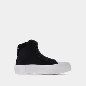 Alexander McQueen  Sneakers in Black and White Fabric