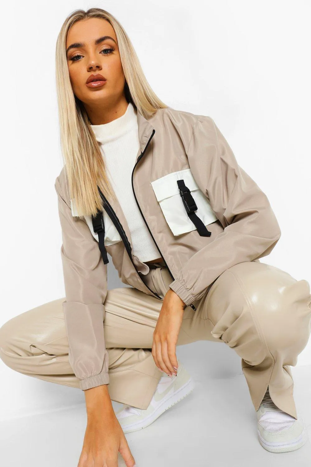 Contrast Pocket Belt Detail Crop Windbreaker