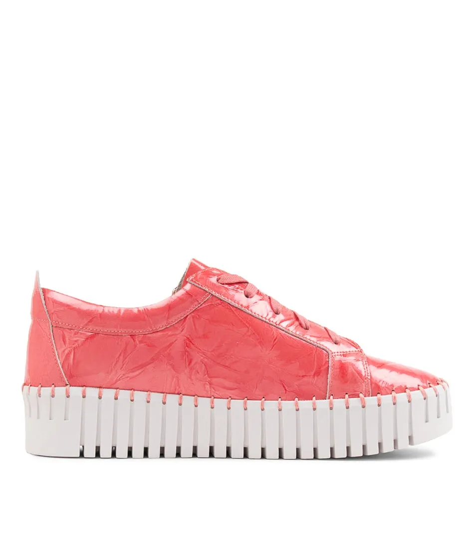 DJANGO & JULIETTE Bump Coral Shrunken Patent Sneakers Ws