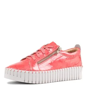 DJANGO & JULIETTE Bump Coral Shrunken Patent Sneakers Ws