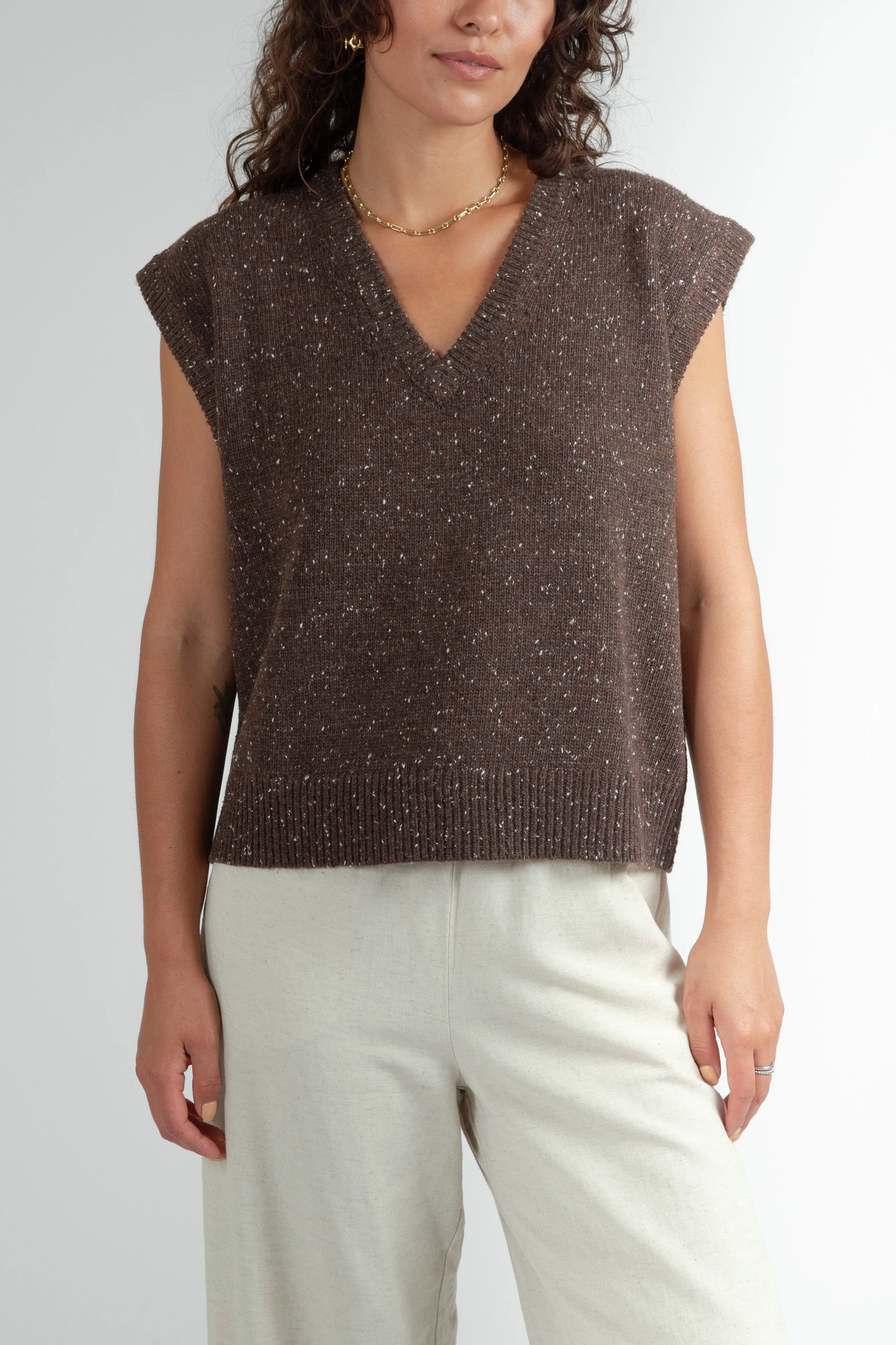 Finley Cable Knit Vest Brown