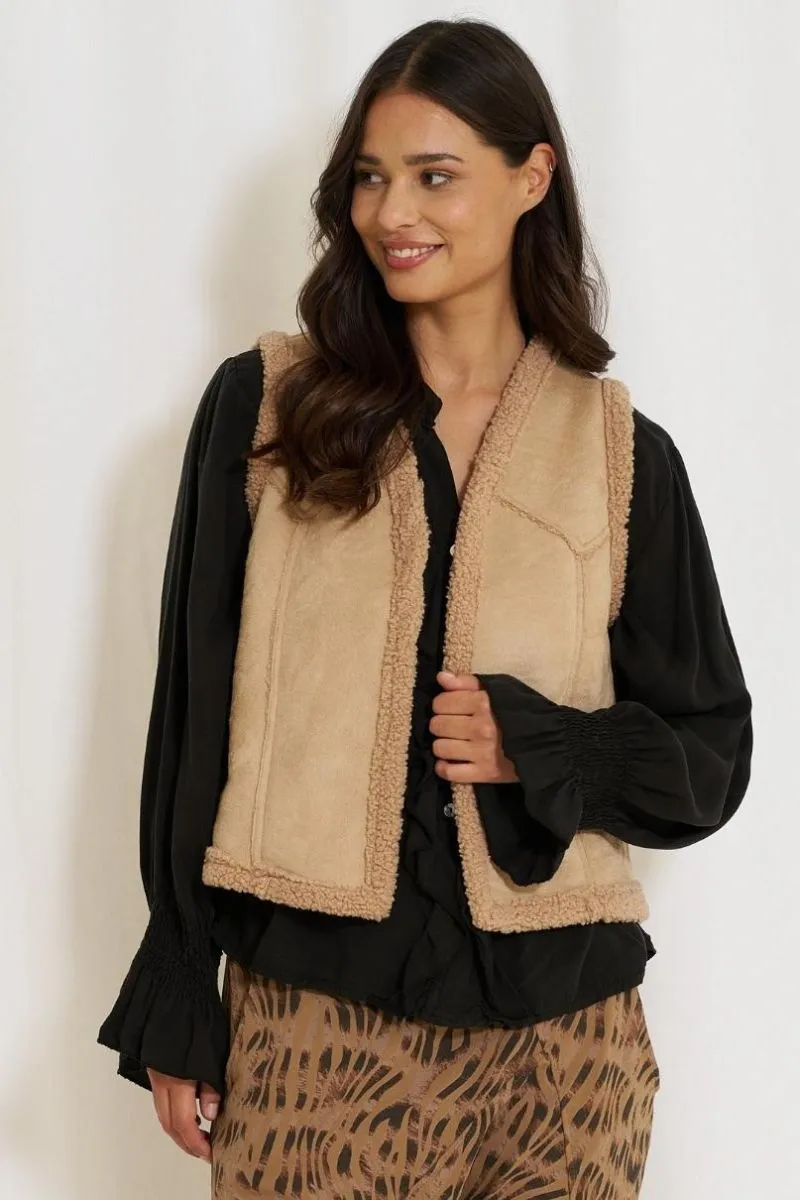 Johanne 85552 | Beige 12 | Vest fra Marta du Chateau