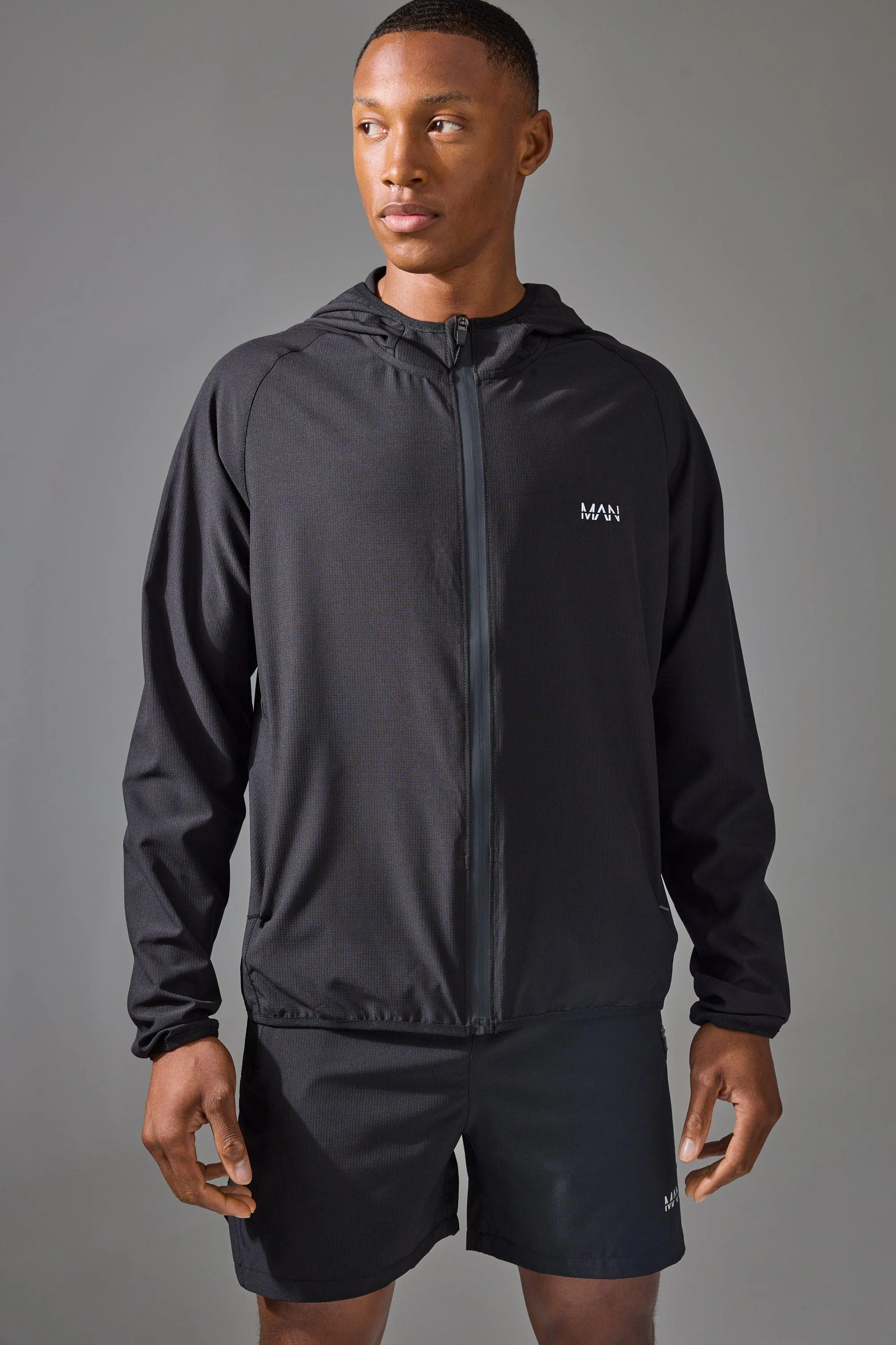 Man Active Stretch Ripstop Regular Fit Windbreaker