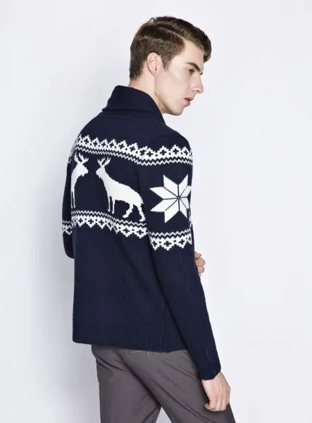 Men's Knit Vest with Winter Deer Pattern