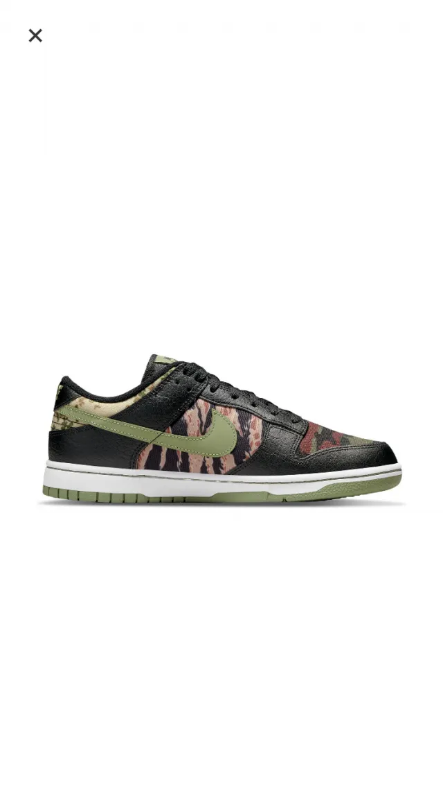 Nike Dunk Low SE "Black/Oil Green/ White