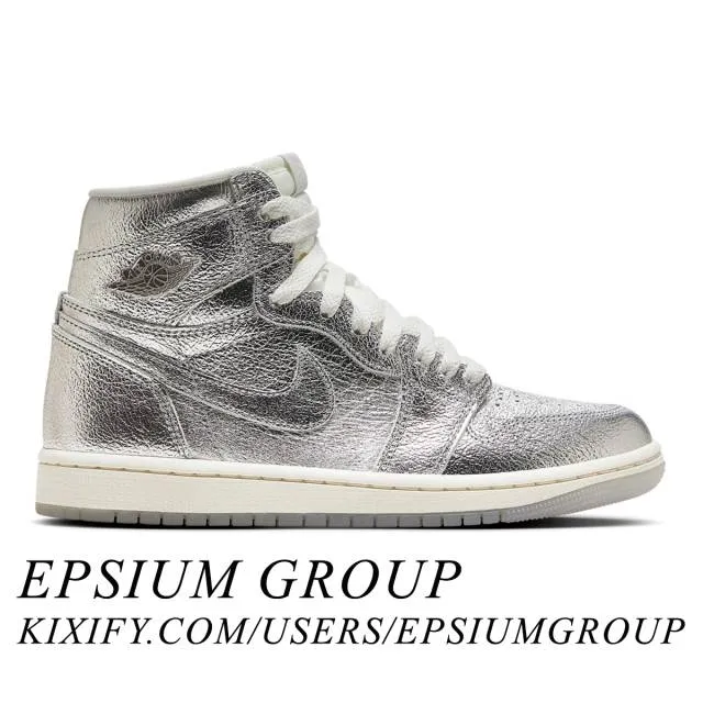 Nike Women's Air Jordan 1 Retro High OG (Chrome/ Metalli...