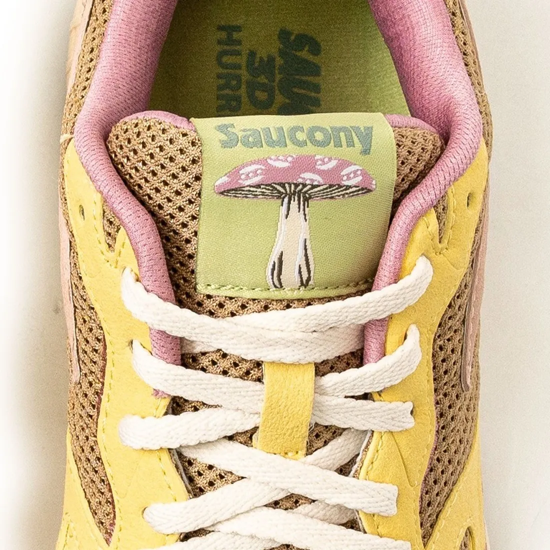 Saucony Men 3D Grid Hurricane (brown / yellow)