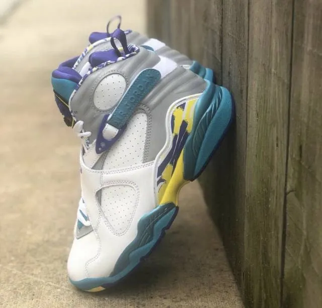 W Nike Air Jordan Retro 8 White Aqua 2019 Bright Concord...